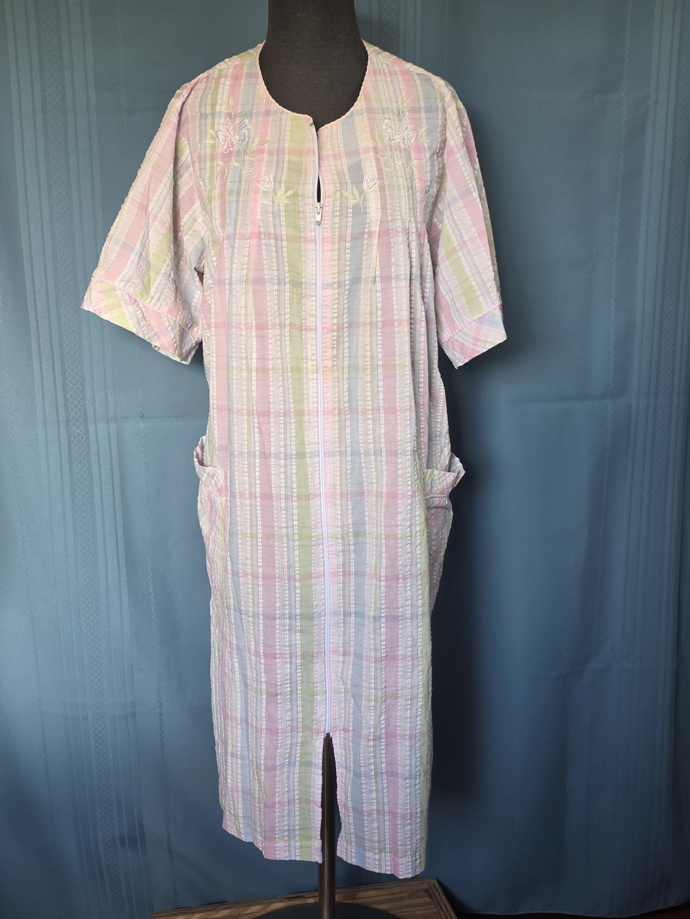 Miss Elaine Vintage Plaid Seersucker Duster Robe Zip Front Floral L Cottagecore